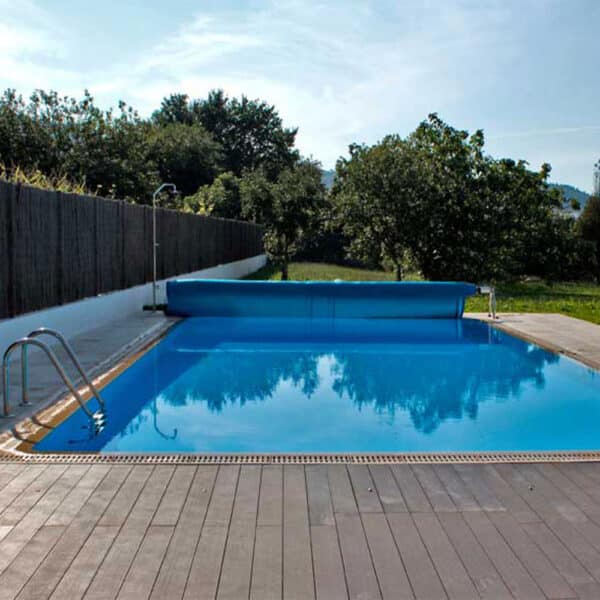 Installer piscine Soleo Overflow acier haut de gamme béton Avelin Piscine et spas